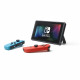 Console Nintendo Switch avec un Joy-Con rouge néon et un Joy-Con bleu néon