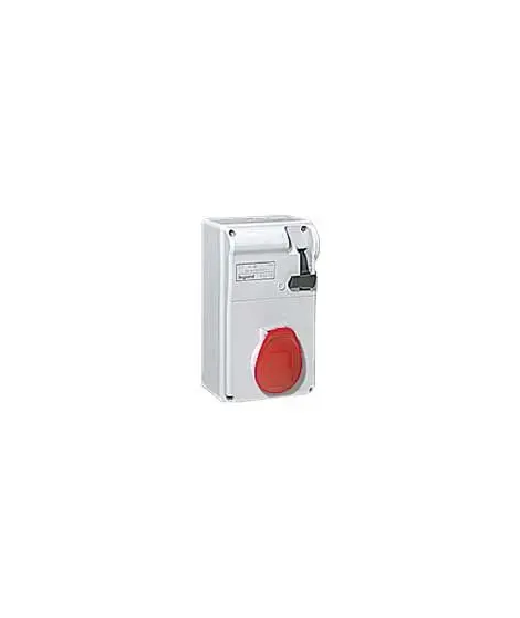 C - COFFRET P17 IP44 AVEC INTERR