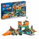 LEGO City 60364 Le Skatepark Urbain, Jouet de Cascade avec Vélo BMX, Skateboard et Rollers