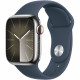 Apple Watch Series 9 GPS + Cellular - 41mm - Boîtier Acier Argent - Bracelet Storm Blue Sport Band - S/M