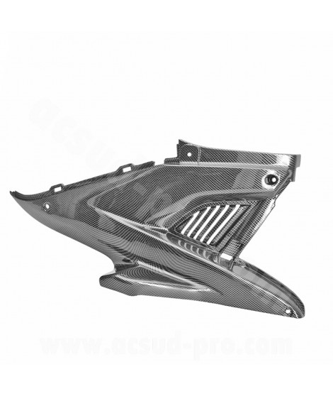 CAPOT MOTEUR DROIT ADAPT. MBK NITRO / YAMAHA AEROX IMITATION CARBONE