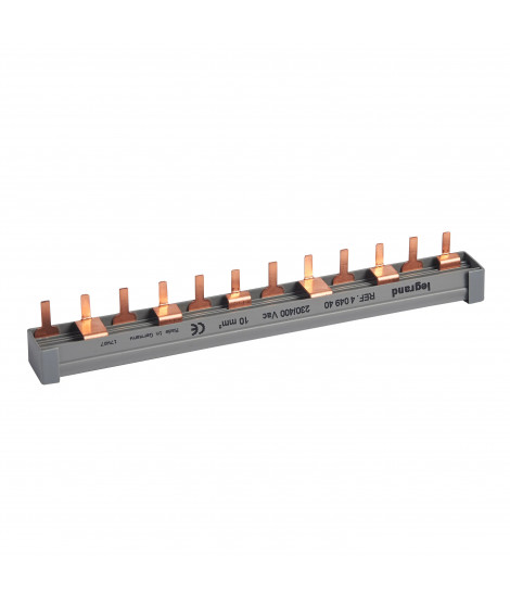 Peigne d'alimentation HX³ - 2P / 3 phases - bornes à vis -L. 1 rangée -6 modules