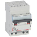 Disjoncteur DX³4500 6kA bornes auto/vis 4P 400V~ 32A courbe C - 3 modules