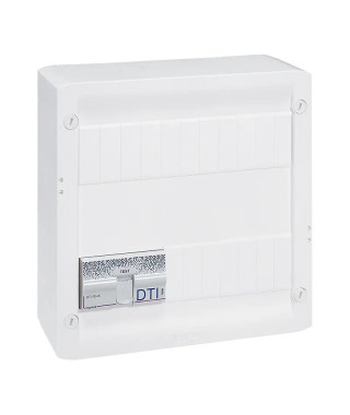 Coffret Multimédia Basique avec brassage - équipé et précâblé 8 prises RJ45